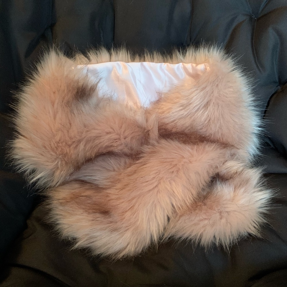 Artificial wool scarf